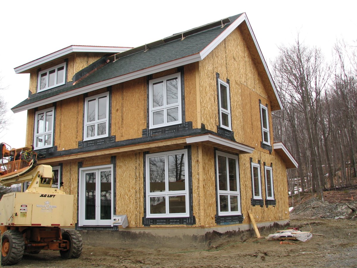 solar254's tweet photo. Face house south with bigger windows. Insulated Structural Panels cut at the factory, delivered and tipped up. Smaller footprint goes up 3 stories. Easy formula https://t.co/KsiN8Z7zIi