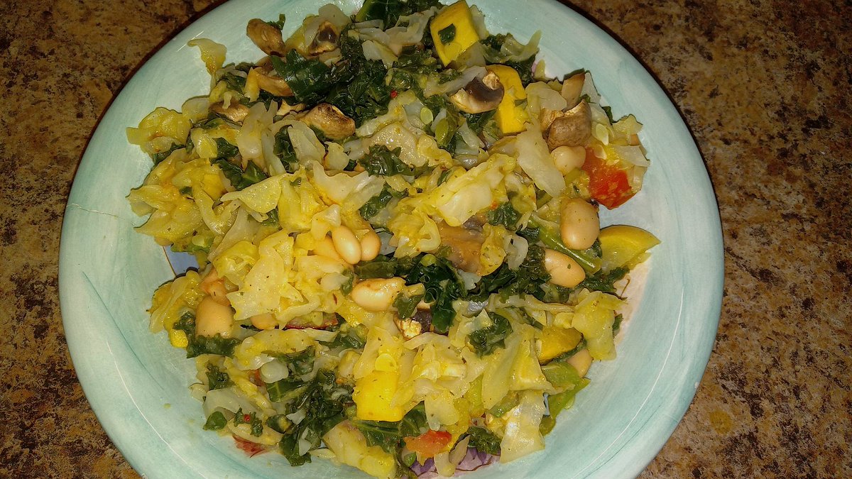 Tonight's Supper: Steamed veggies with great northern beans. #plantbased #HealthyFood #Dinner