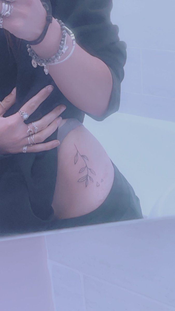 Styro_twt's tweet photo. Gave myself a tattoo is that sh? Likeeeee Idk Shtwt tattootwt tattoo self done badly https://t.co/7ID6gdB5s0