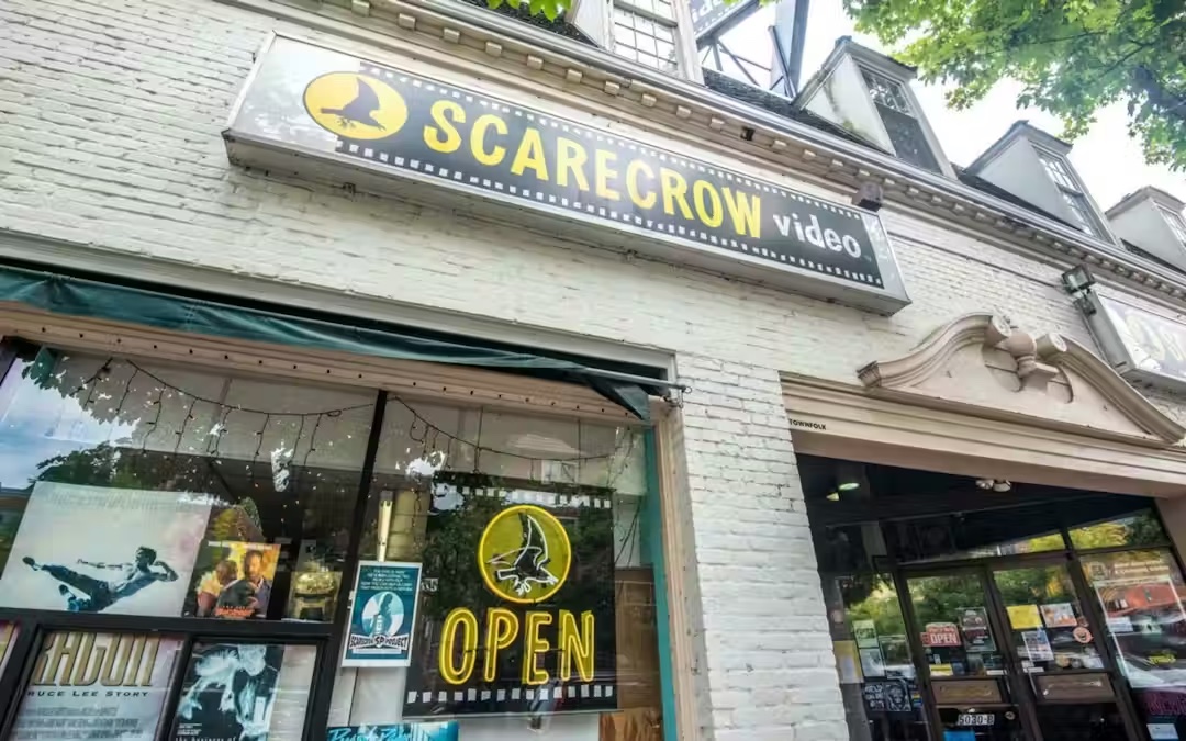 beforesmag's tweet photo. I don't live in Seattle, but if I did, I'd probably be visiting @ScarecrowVideo every day to rent movies. They've now put out an SOS - Save Our Scarecrow to help save their incredible video archive. Read more here: https://t.co/rpIwGhvOld #scarecrowvideo #physicalmedia https://t.co/OJH1M40EF8