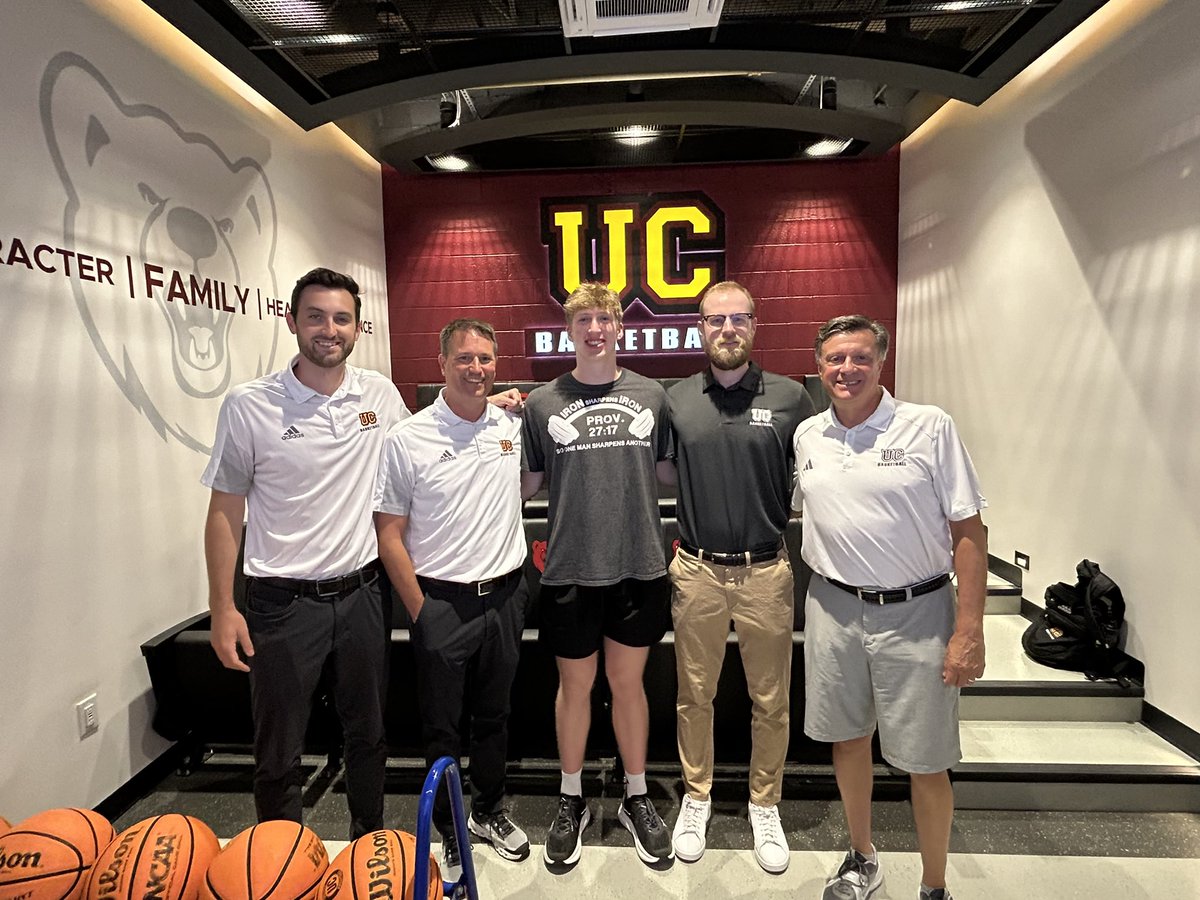 jackson_lincoln's tweet photo. Thank you @UrsinusMBB for a great visit today! I loved the campus and enjoyed connecting with all the coaches. Go bears!! https://t.co/4P8eNjyUDI