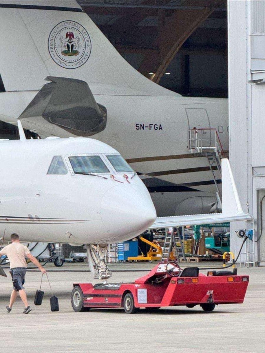 #Tinubu Finally Gets Over N150Billion Airbus A330 Presidential Jet; Aircraft Spotted In France With Nigerian Tail Registration . 
 bit.ly/3Lq3Dwo