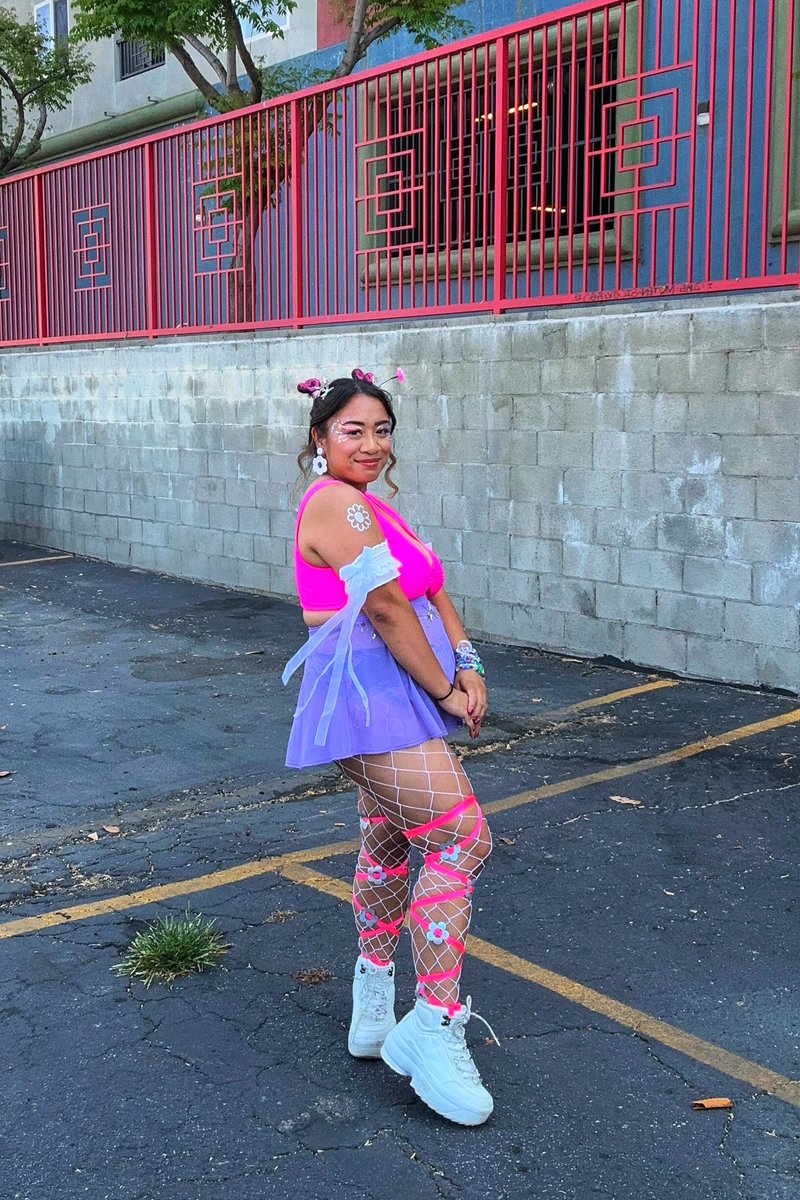 Camdizzzle's tweet photo. I love being a rave flower butterfly fairy princess 💖✨🦋🧚 https://t.co/Hyogtdx7et