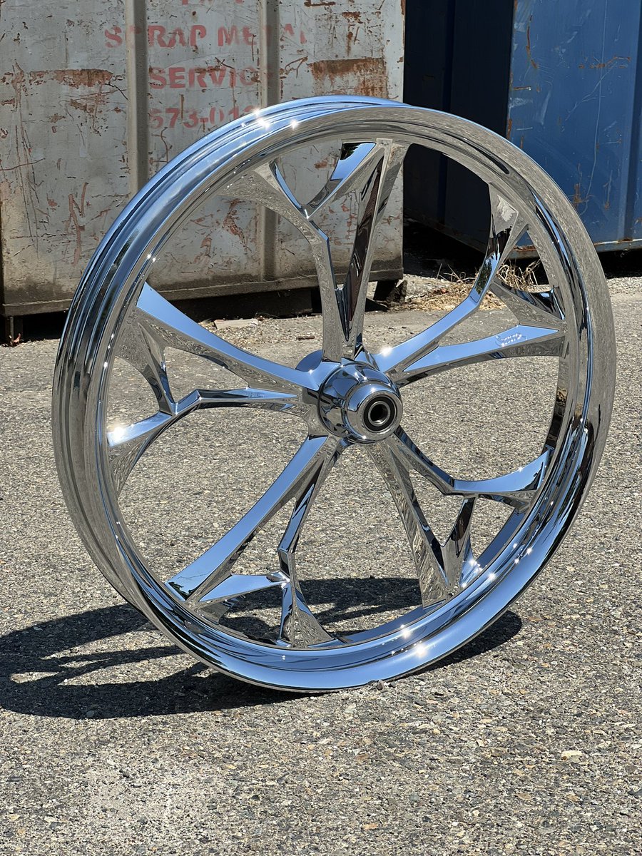 SINISTERWHEEL's tweet photo. Our #Icon Wheel

. Chrome
. 30inch 
. For #Harley #Indian #victory #beicon 
. matching pulley and rotors are available
. sizes 16inch thru 34inch

Check out more on 
https://t.co/qJy6TAysJ2 https://t.co/ONPFIRAoT3