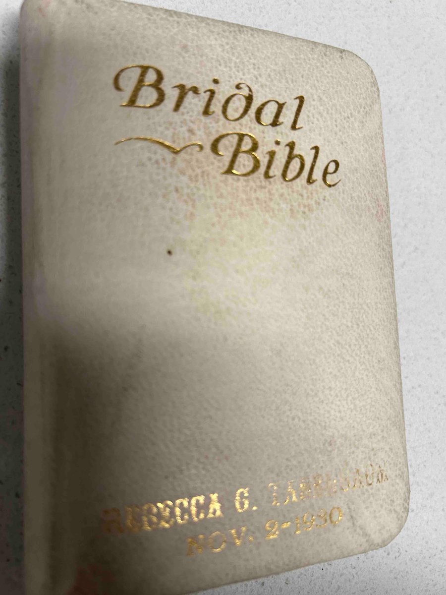 biblerescue's tweet photo. This 1924 Pentateuch Bridal Bible records the marriage of BMS Portnoy and RG Tanenbaum. BR1136 #BibleRescue https://t.co/YvpMd4KXYd