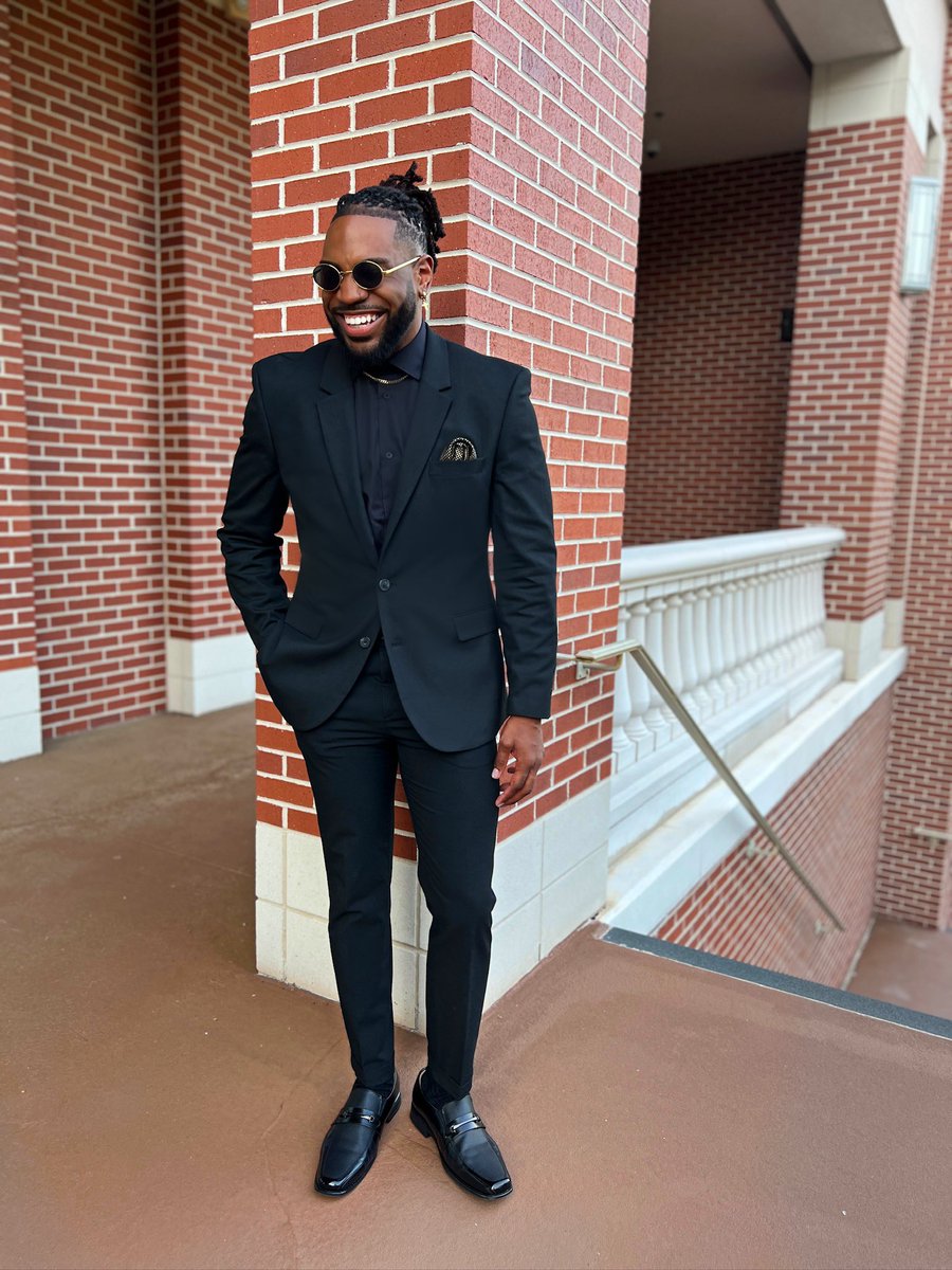 bodybycass's tweet image. 🖤🖤 #blackboyjoy #smile 

Pop out and show niggas