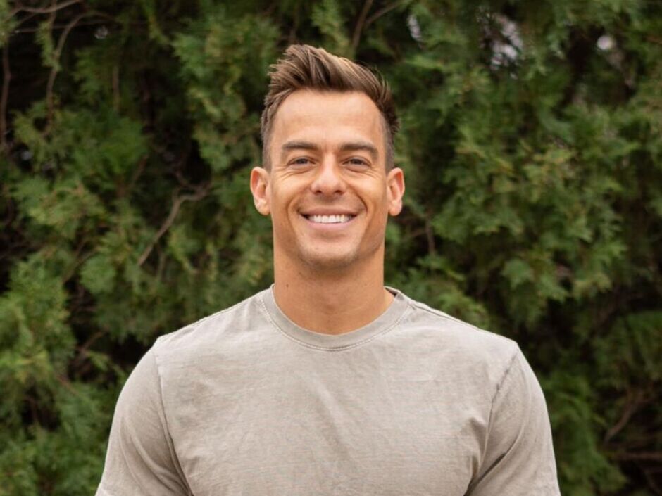 ninabubblygum's tweet photo. pov: your name is aaron and you're about to come at people for being here for the wrong reasons 

#TheBachelorette https://t.co/5gwCBTTxyr