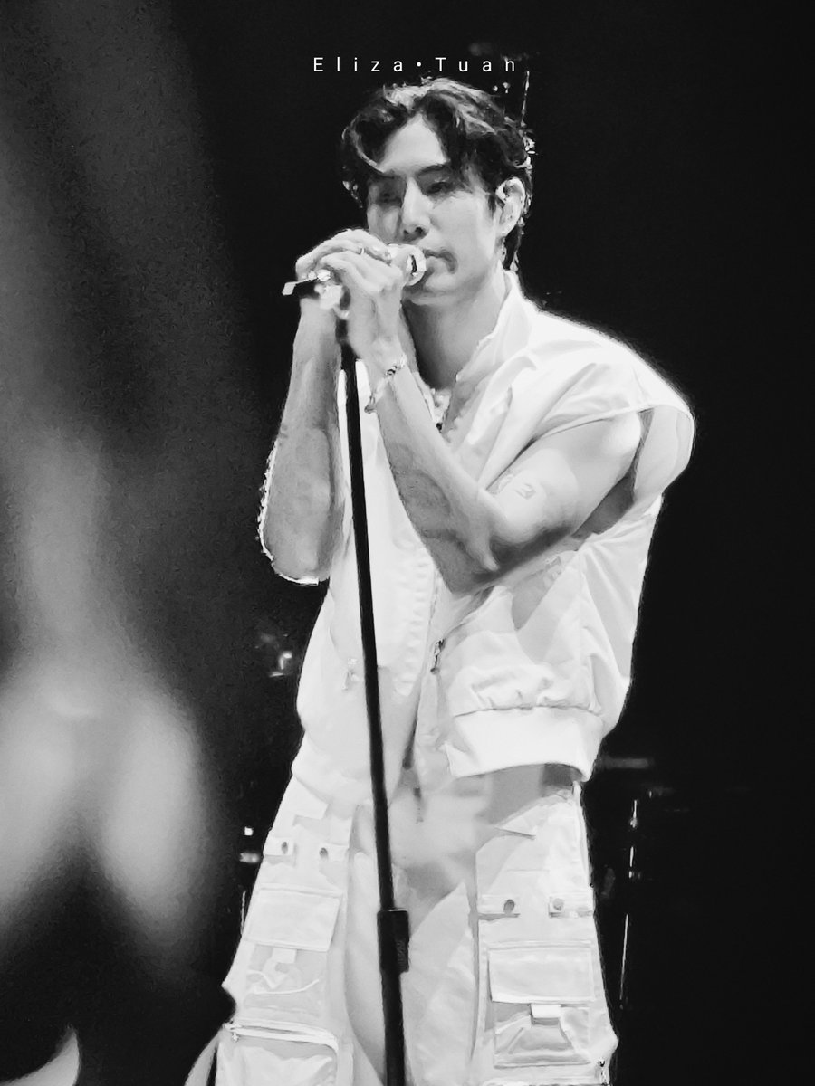 lizza_lopeza's tweet photo. How beautiful that day was, to remember is to live again 💜 #MARK 
#Ahgase #GOT7FOREVER #theotherside_MexicoCity Thanks You @Mark https://t.co/jcNnGoi2N9