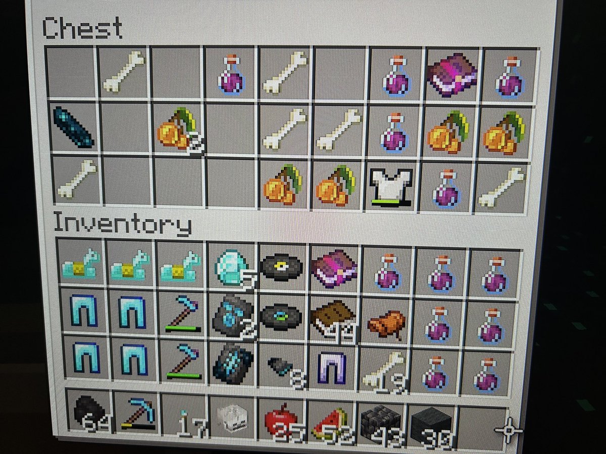 NiightmareAlive's tweet photo. Was thinking about raiding this ancient city with other people on the Realm but nvm CAUSE I JUST GOT A GOD ANCIENT CITY #imupnow #noyoucantgetleggings #Realmneedstopickupthepace https://t.co/RmvTMuqb9H