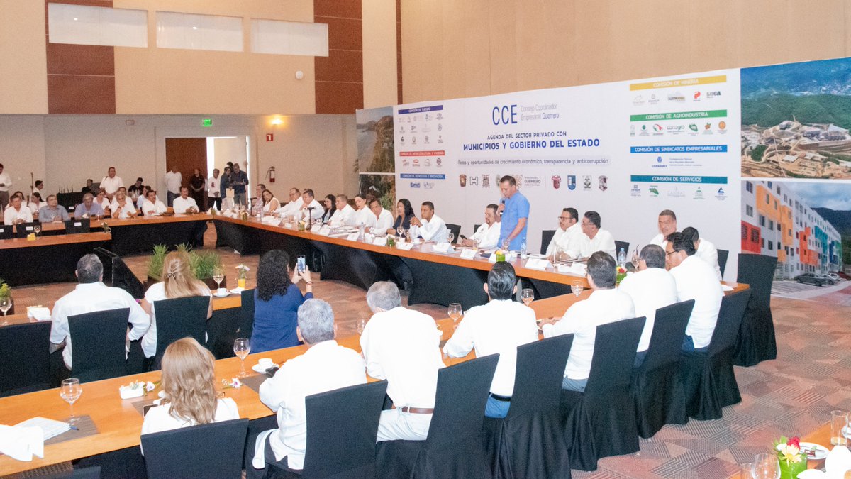 CCEGRO_oficial's tweet photo. Con el objetivo de coordinar los esfuerzos del Sector Privado de Guerrero con las nuevas administraciones municipales del periodo 2024-2027 y el Gobierno del Estado, el día de hoy nos reunimos con los Presidentes Municipales Electos de:

- Acapulco: Mtra. Abelina López Rodríguez (@AbelinaLopezR);
- Chilpancingo: Lic. Alejandro Arcos Catalán;
- Cocula: Lic. Raymond Román Alarcón;
- Coyuca de Benítez: Lic. Víctor Hugo Catalán Díaz;
- Eduardo Neri: Q.B.P. Sara Salinas Bravo (@Sara_Salinas_B);
- Taxco: Arq. Juan Andrés Vega Carranza;
- Zihuatanejo: C.P. Lizette Tapia Castro (@LizetteTapiaC)

La sesión fue presidida por nuestro Presidente, Julián Urióstegui Carbajal (@JulianUriostegi), así como por los Presidentes y Representantes de las Comisiones del CCE Guerrero:

- Agroindustria: Carlos Renato Hernández Rodríguez;
- Minería: José Luis Peralta Flores (@TorexGold)
- Turismo: Levi Williams Manzanares (@Leviw75);
- Infraestructura: Carlos Fco. Sevilla Rodríguez (@CMICGuerrero);
- Sindicatos Empresariales: Joel Moreno Temelo (@Coparmex  @CoparmexAcaOf @Coparmex_Chilpo);
- Gastronomía: Enrique Castro Soto (@ecastrosoto);
- Tecnología e Innovación: Luis F. Monroy Álvarez (@luisf_monroy); y
- Servicios