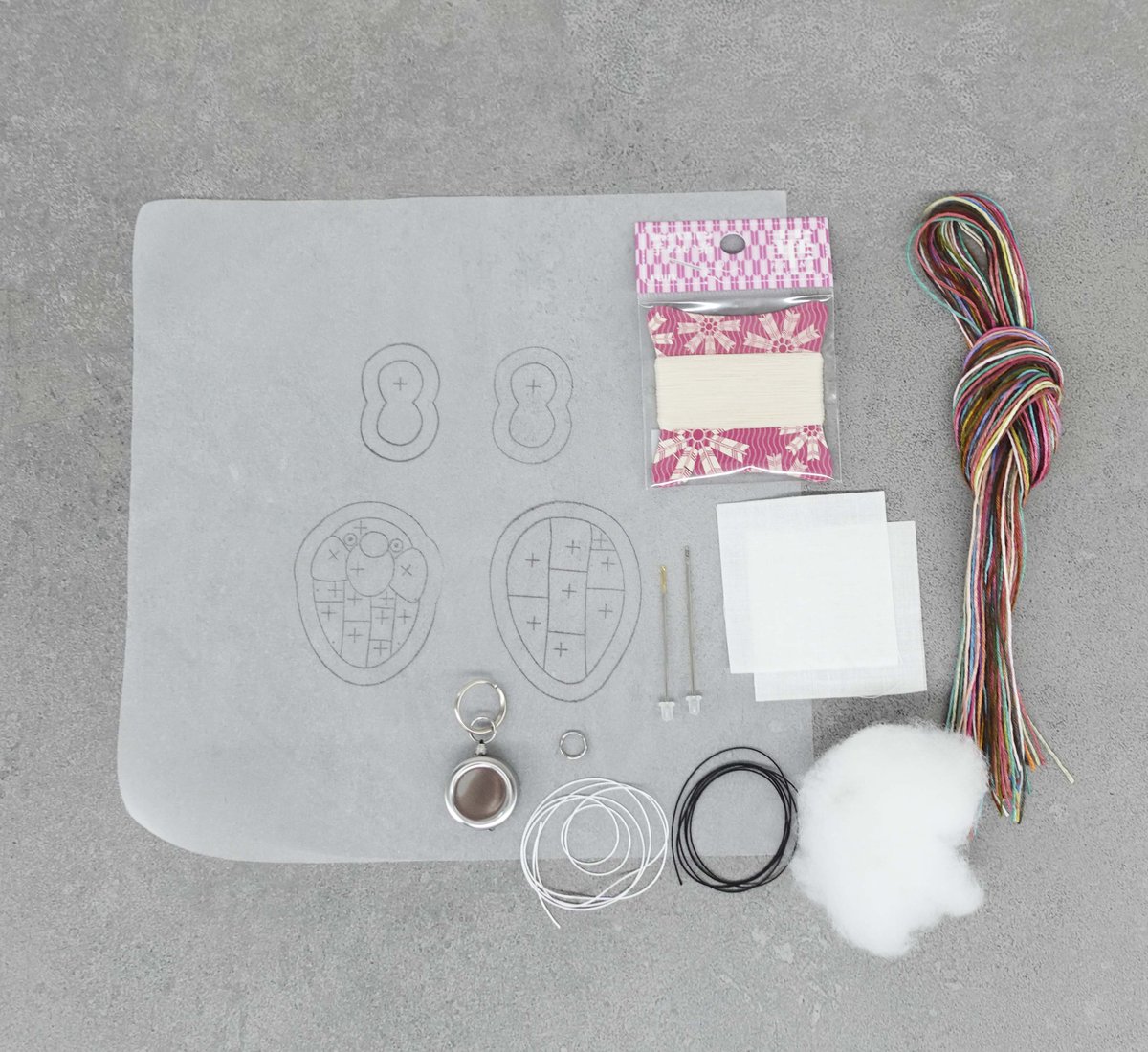 新キット販売決定✨ 「ステッチ糸MOCOを使ったクマさんモザイク