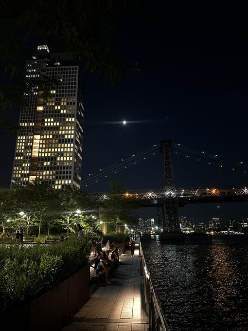 New York Nights 🥰 https://t.co/MZKi44m65j<a href="/tag/talent"class="tags"><span>#talent</span></a>