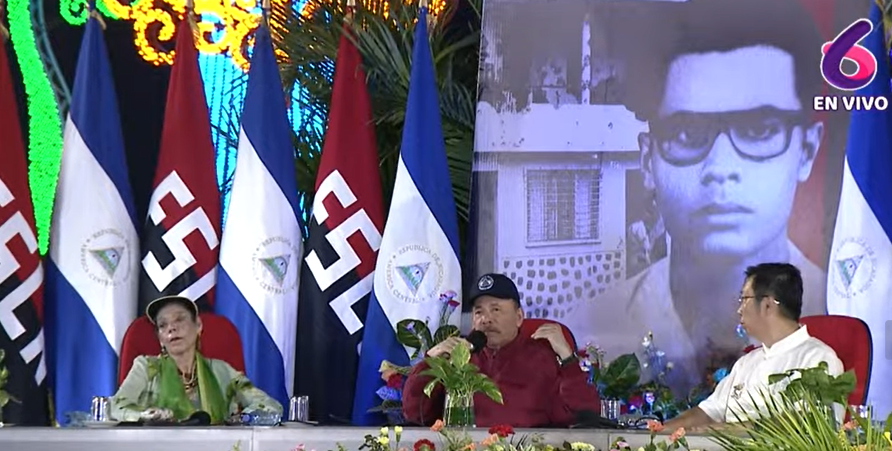 🔴 #AHORA | Presidente de Nicaragua, Daniel Ortega Saavedra: Entregamos estas unidades de transporte, el día que cayó en combate nuestro hermano Julio Buitrago (...) es conocida la hazaña, el heroísmo d e Julio que cayó en combate hace 55 años..