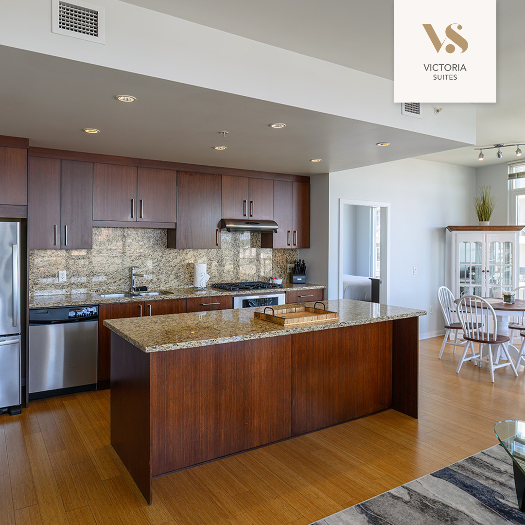 PESVictoria's tweet photo. This beautiful 2 bedroom 2 bathroom suite is freshly renovated and tastefully furnished!

Make it yours here: https://t.co/2kyThTDqQJ

#VictoriaSuites #InsideYourBetterHome https://t.co/gt0fx6THE6