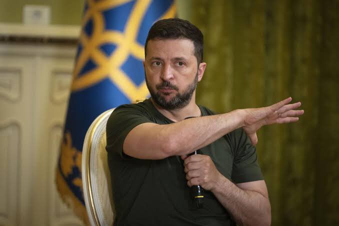 Not happy with Zelenskyy's criticism of Modi visit, India tells Ukraine

Days after Ukrainian President Volodymyr Zelenskyy criticised Prime Minister Narendra Modi's visit to Moscow, India has conveyed to Kyiv its displeasure over the remarks. #Zelenskyy