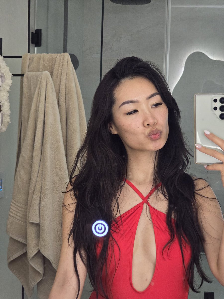 ImElizabethTran's tweet photo. https://t.co/FbXHHyLTtX https://t.co/P2GJkKU4fX