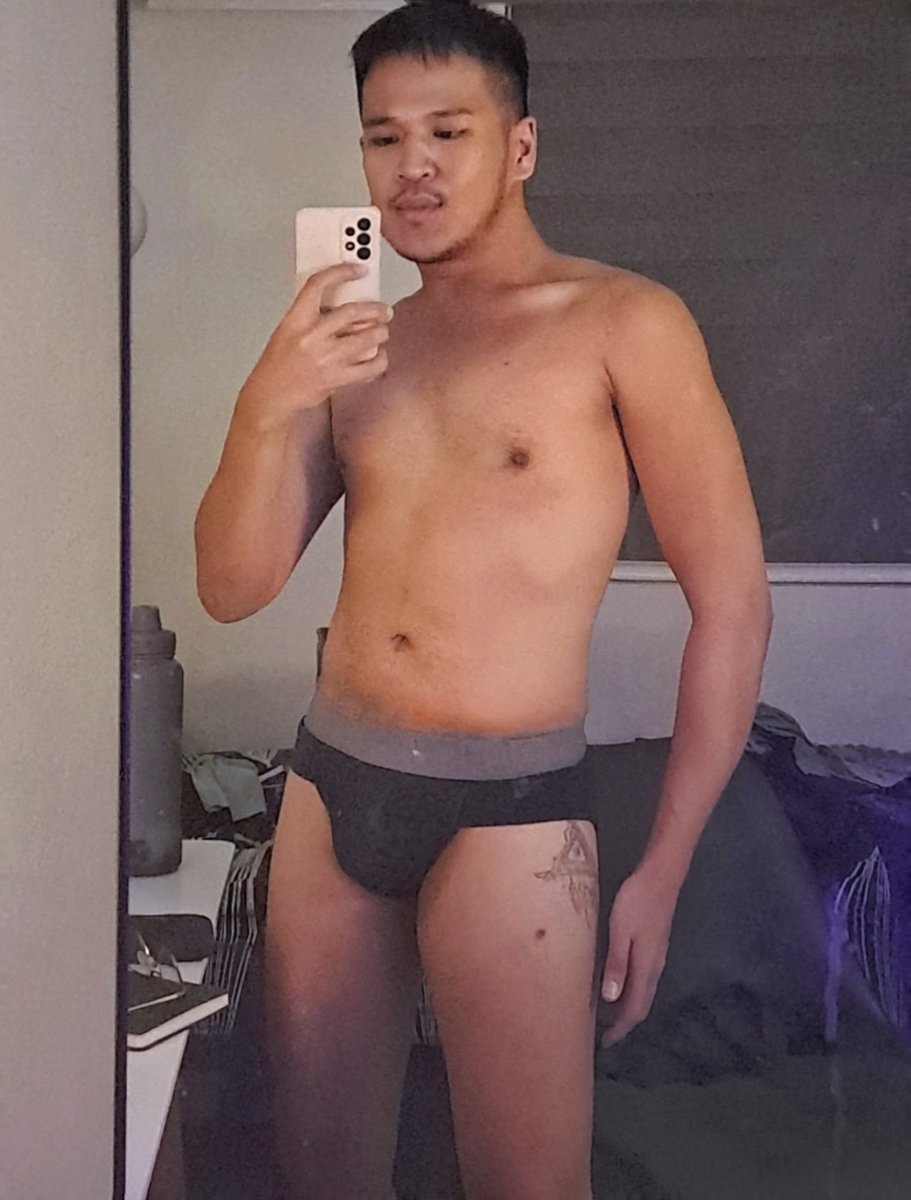 vgsh666's tweet photo. Mirrorfie kemerotchi https://t.co/NYrtL0poux