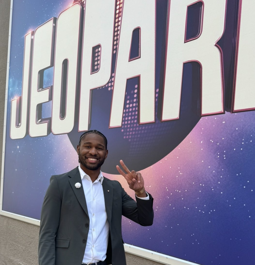 The cat is out the bag and I can finally announce that ya boy was on Jeopardy!!! Looking forward to this episode dropping next week!! #jeopardy #dancingtothephd #phdlife