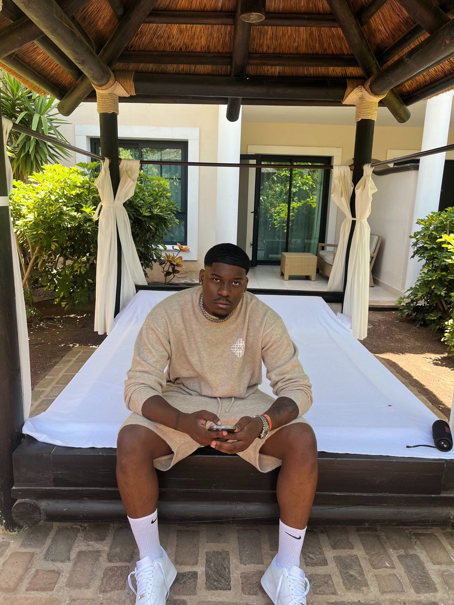 Jay1Official_'s tweet photo. LIFE RECENTLY ✌🏾🤎 https://t.co/NxvbaZMwFR