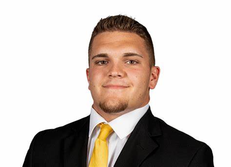 SSN_AppState's tweet image. 46 Days Till @AppState_FB       
          
Isaiah McGuffin                                Jared Gibble
 @i_mcguffin9                                  @jaredgibble 
Inside Linebacker                           Tight End
Redshirt Freshman                        Redshirt Junior