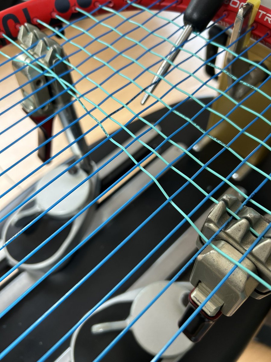 Exnjsb's tweet image. ポリツアースピンとポリツアーレブのハイブリッド。
スピンめっちゃ掛かります。
ちなみにミントカラーのレブが他のカラーより打球感柔らかめな感じするのでおすすめです！