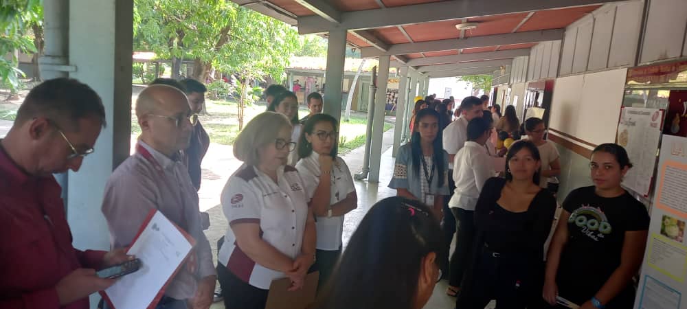 Maraque1's tweet photo. La Cátedra de Contabilidad de Costos en conjunto con Dirección DIPI, se complace en iniciar la 3era. Expoferia del Emprendimiento, con la participación de los estudiantes de las asignaturas que conforman la unidad académica de FaCESUC Campus La Morita. https://t.co/PznSNWyUa7