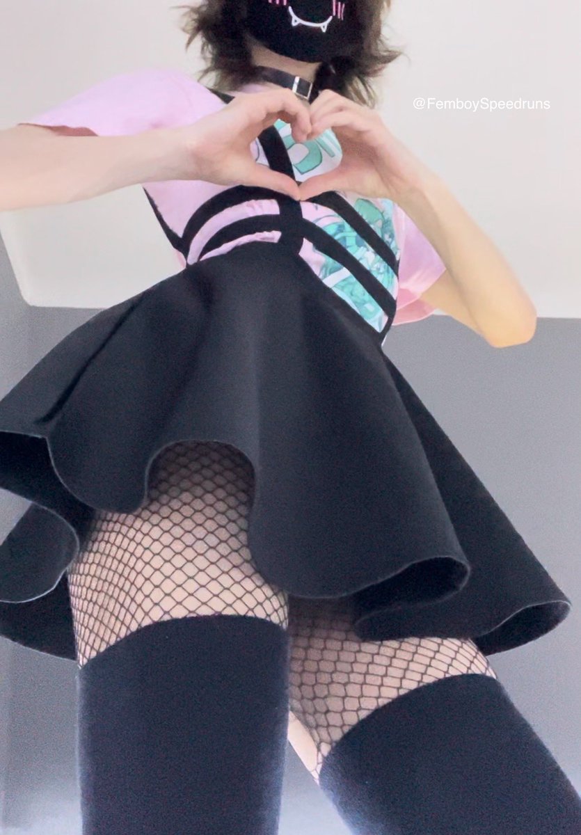 FemboySpeedruns's tweet photo. Who wants to be the first boy i kiss? 🥺💖 https://t.co/voSoEQ582Q