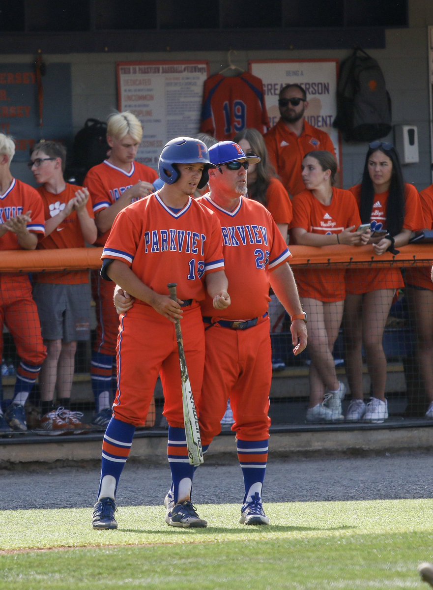 JayTalik's tweet photo. The parkview community will greatly miss you @chanbrown25 . The legacy and tradition you left behind is truly special and I’m lucky i was able to be a part of it. You’ve helped me grow into the man I am today and can’t thank you enough. Going to miss you in orange. Love ya CB. https://t.co/J4LenXIHtO