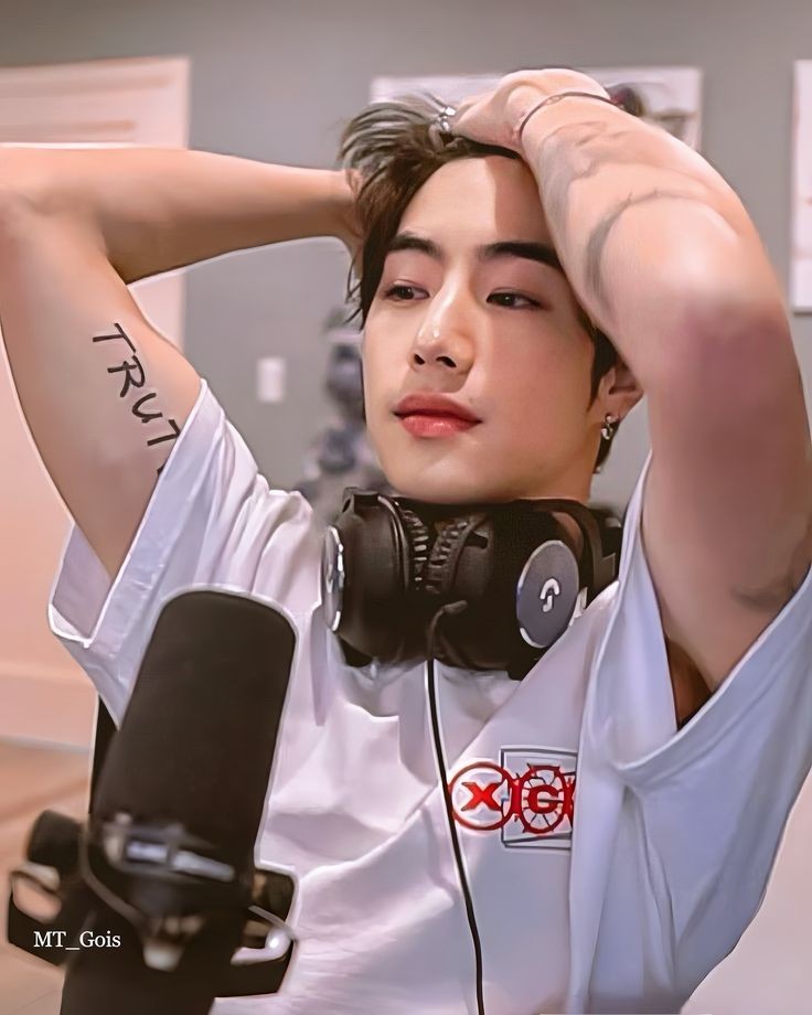 napatmb's tweet photo. ปล่อยเพลงแล้ว มาสตรีมเกมส์ให้ดูด้วยได้ม้ายยยย 😚 
#MarkTuan https://t.co/9zctOB2EY3