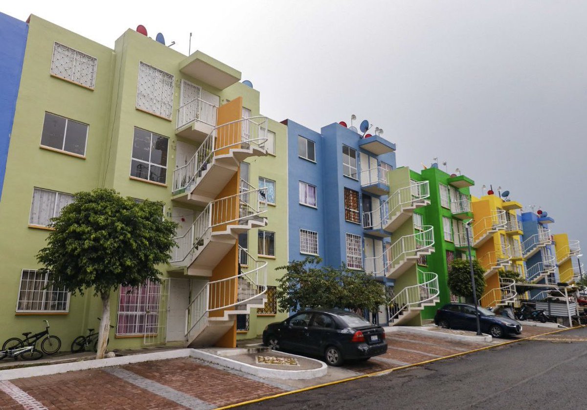 PresidenciaSjr's tweet photo. 🌳🏠 #Rehabilitación de espacios públicos en la Privada #LomasdelAngel, en beneficio de más de 400 habitantes. Se instalaron láminas para los techos, se aplicó pintura y se agregaron aparatos para hacer ejercicio. ¡En equipo hacemos un mejor lugar para vivir! 🏡 https://t.co/89Bh3wiBZR