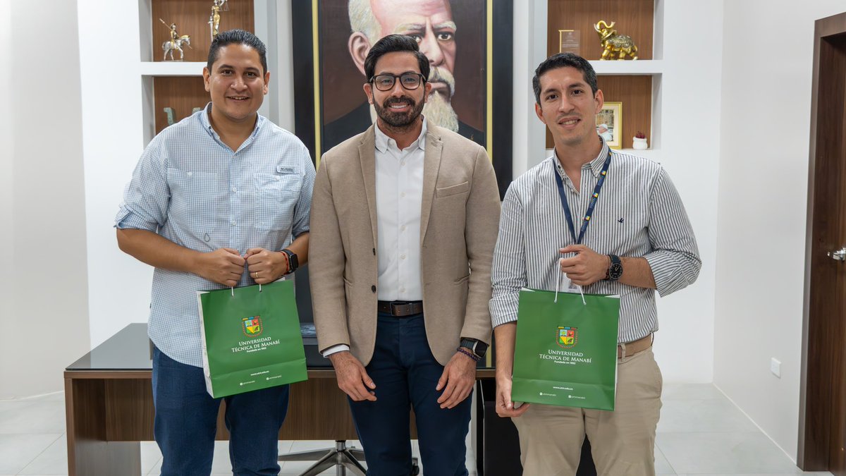 UTMManabi's tweet photo. El Dr. @santiagoquirof , rector; recibió la visita del Ing. Jorge Carrillo Tutivén, @Riesgos_Ec, con quien se mantuvo reunión de trabajo para articular acciones de colaboración interinstitucional. https://t.co/iADgEGtTl7