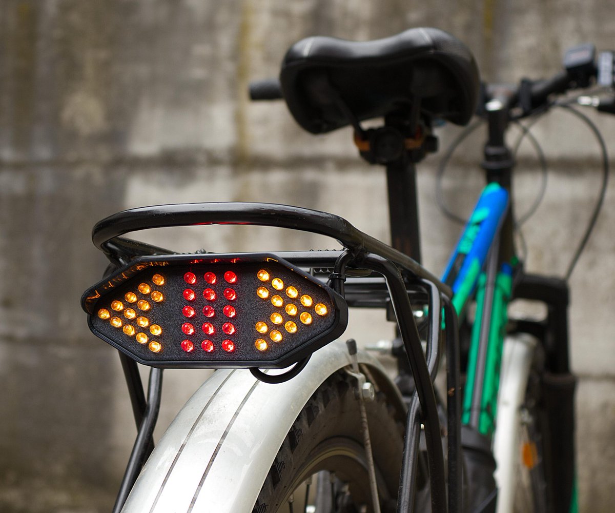 YouMakeRobots's tweet image. Check this out &amp;gt; Ride safer with these DIY bicycle lights dlvr.it/T9dm5H #Arduino #Nano youmakerobots.com &amp;lt;Arduino