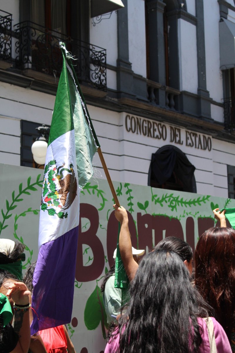 Acu4relas's tweet photo. En Puebla ya es ley 💚 y es histórico.
Comparto algunas fotos que tomé el día de hoy.

#AbortoLegalPuebla https://t.co/MdVQxzVxMa