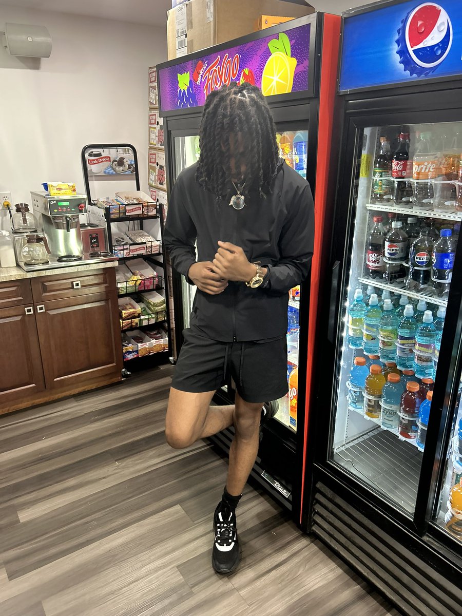 jacbetweakin's tweet image. Trenches favorite 🫶🏽7️⃣ #YCG💙 #COTM7️⃣ #2686💙