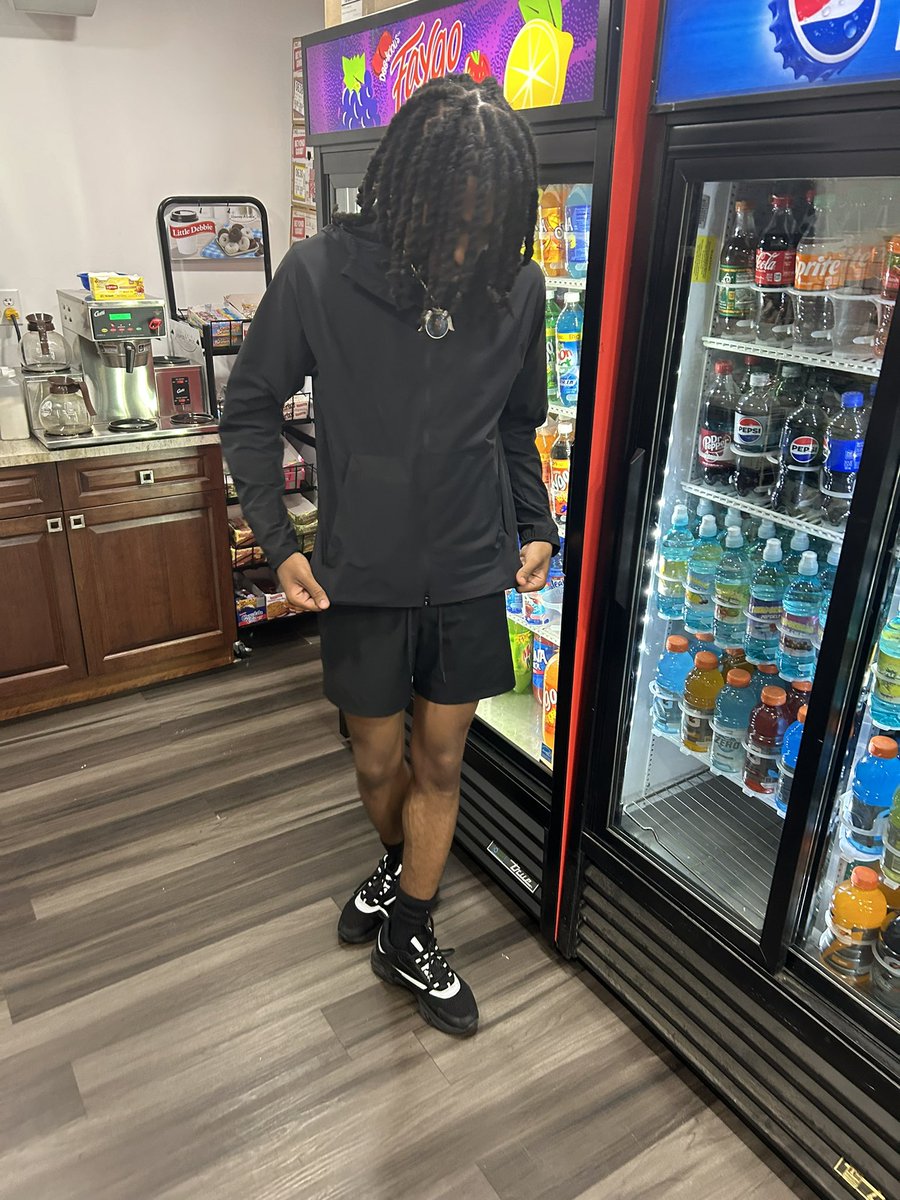 jacbetweakin's tweet image. Trenches favorite 🫶🏽7️⃣ #YCG💙 #COTM7️⃣ #2686💙