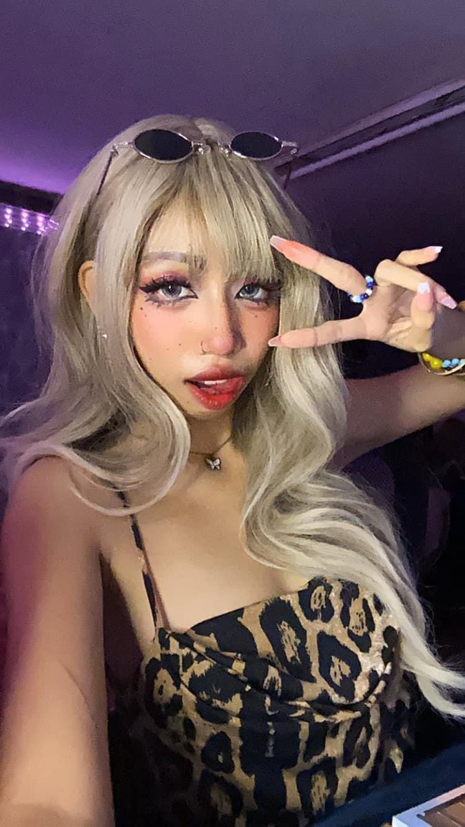 failofy's tweet photo. ชอบเวอร์ไหนดีค่ะ😳⁉️

เวอร์ปกติ😘✨                   หรือ                 เวอร์ขี้เมาดี🥵💖 https://t.co/Rp4wQl9eqB