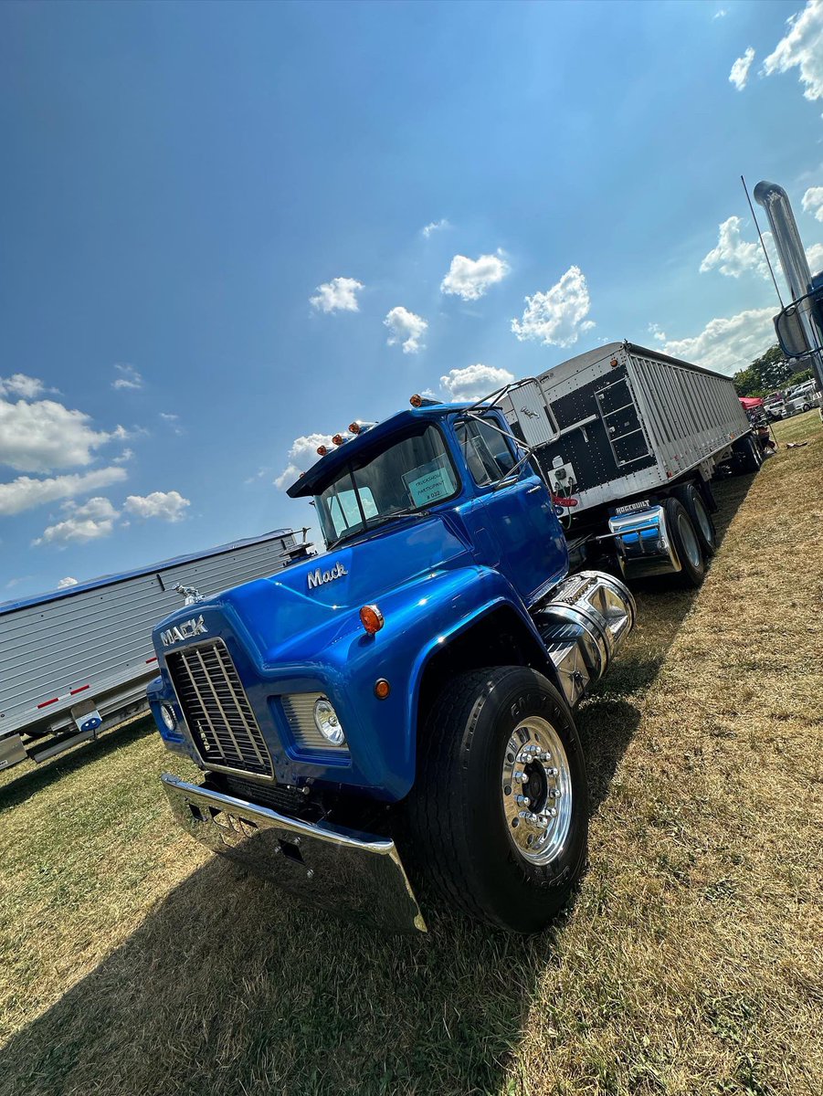 DirtyOlTrucker's tweet photo. Jake on the 🎥 https://t.co/LWG6nWLcgX