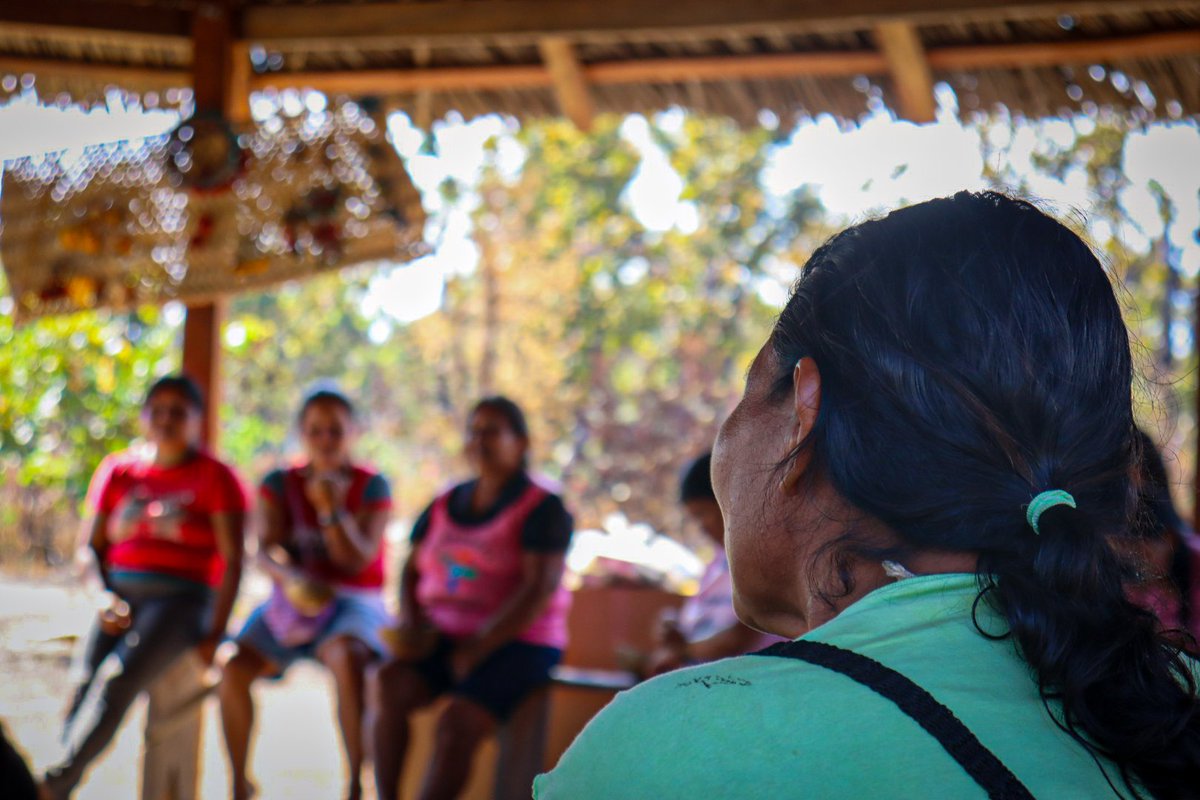 Jefferson_TM_20's tweet photo. Cacique e homens makurap apoia encontros das mulheres makurap.
Encontros de povos e trocas de saberes! 
Aldeia Ricardo Franco, Território Rio Guaporé.
Awanda associação dos povos Makurap https://t.co/Lx3EaKIWS8