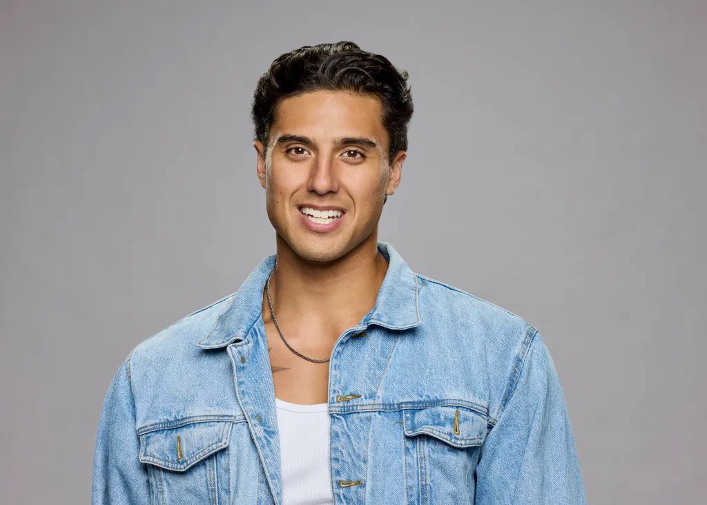 bigbrothwer's tweet photo. Are Matt and Joseph related? They are so similar... #BB26 https://t.co/2Gb5oKYTlC