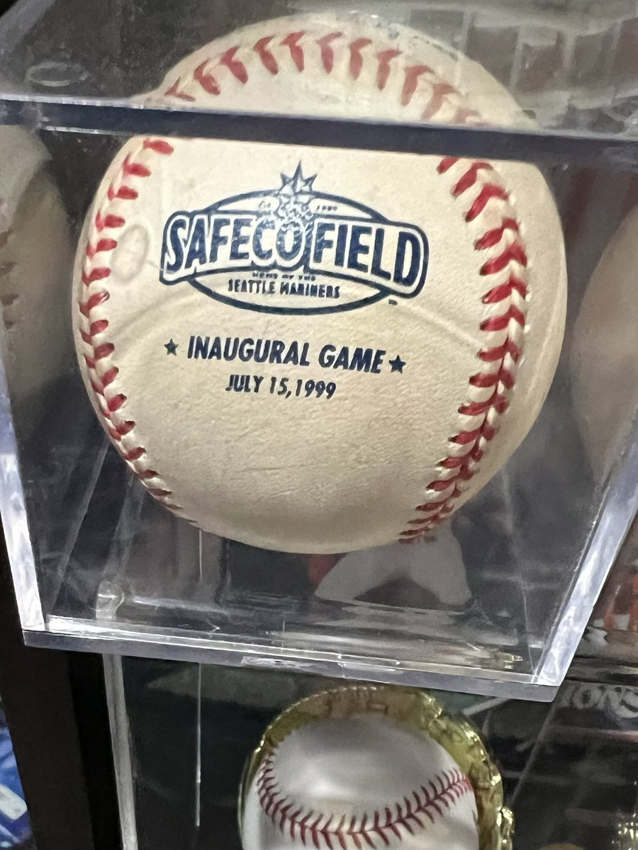 jscukanec's tweet photo. Happy 25th birthday to the place that is both one of my favorite places to be ever & at times, a factory of sadness.
Still…nothing beats a ballpark… and she’s a beauty.
Go M’s
July 15, 1999
@TMobilePark
#SafecoField https://t.co/PiOIkM1eX2
