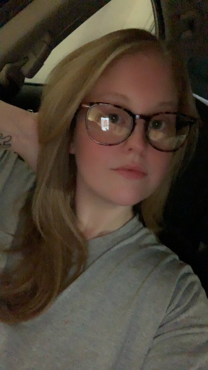 LexxiJade1's tweet photo. What’s up, fuckers? 🖤 https://t.co/EjwWJuWlad