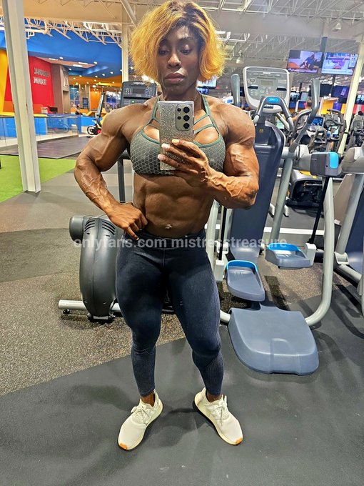 Time to lock and load one show down another on the horizon.. stay tuned #contestprep #FemaleBodybuilding<a href="/tag/muscle"class="tags"><span>#muscle</span></a><a href="/tag/mistress"class="tags"><span>#mistress</span></a><a href="/tag/blackpower"class="tags"><span>#blackpower</span></a><a href="/tag/hardbody"class="tags"><span>#hardbody</span></a><a href="/tag/contestprep"class="tags"><span>#contestprep</span></a>