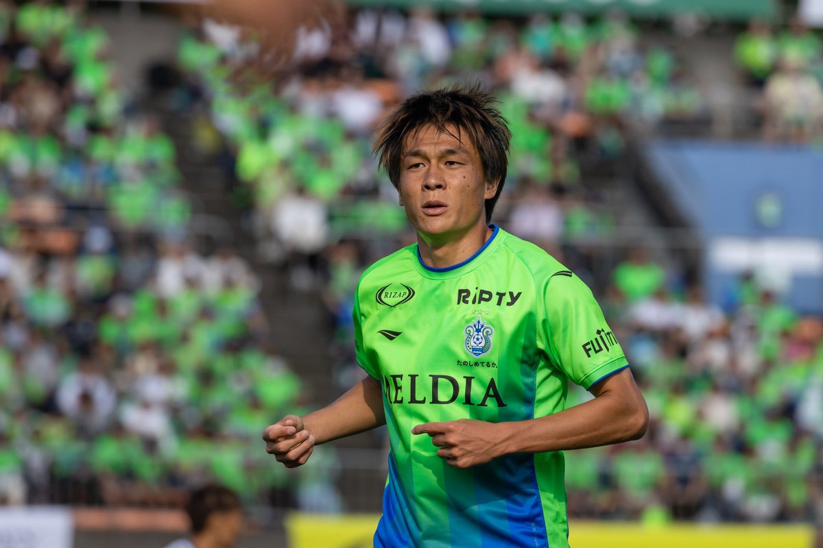 湘南ベルマーレ 杉岡選手 サイン入りスパイク 湘南ベルマーレ on X