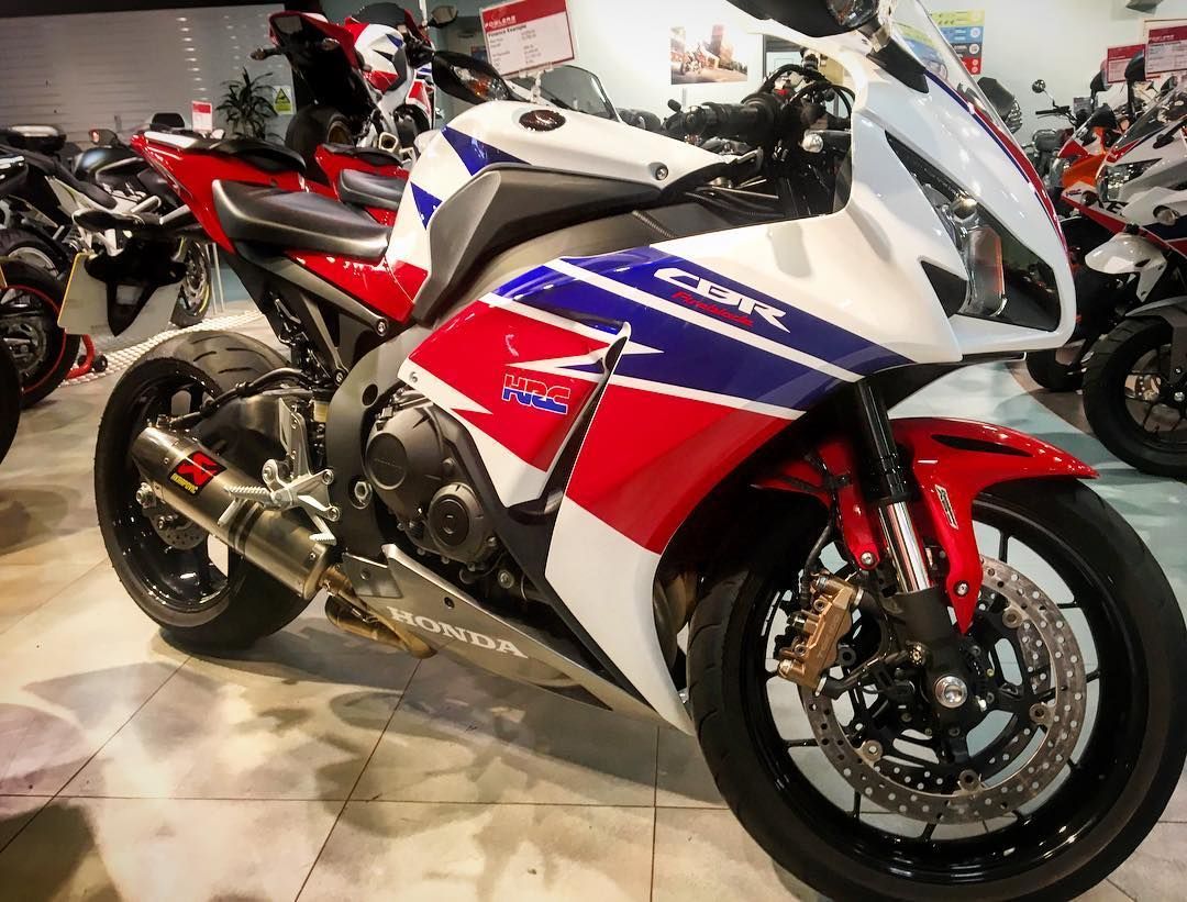 MoreMotorcycles's tweet photo. #Honda CBR https://t.co/ct0kmFtdid