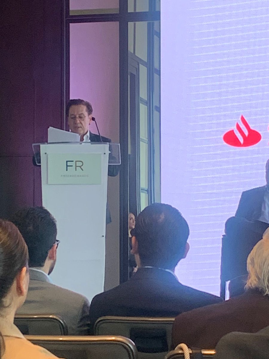 FoodandTravelMX's tweet photo. La alianza de estas empresas, que se enfoca en ofrecer las mejores experiencias a sus clientes, fue reconocida como Mejor producto de alianza para crear lealtad. ¡Felicidades! @SantanderMx @MastercardMex #FiestaRewards https://t.co/Bwwipvx4QS