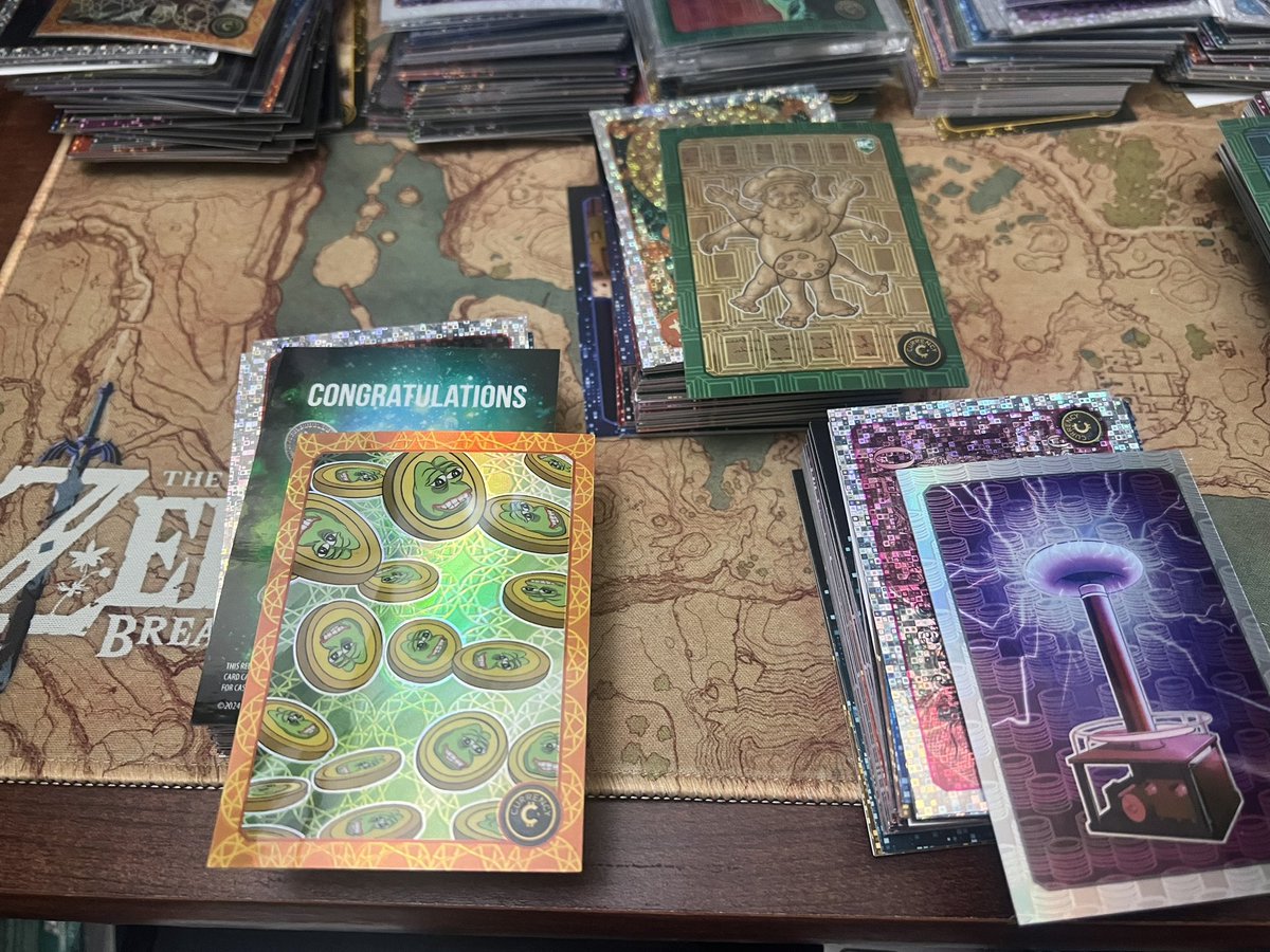 _Lnik_'s tweet image. 7 more @CARDSMITHS_ mega boxes bought at @GameStop … got some bangers and a redeemable ! #letsgo #Cryptocurency #letsgetlucky #GameStop #DiamondHands #pepecoin #Bitcoin