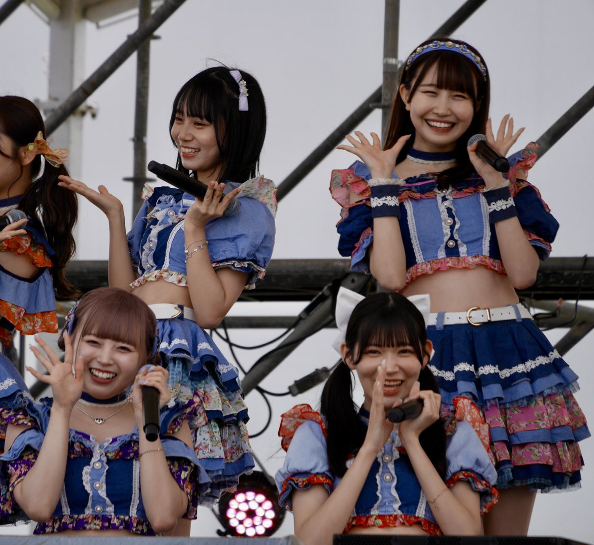 Bon_Bon_dancer's tweet photo. ステージ上のMC中や
ライブパフォーマンス中の
キラキラした写真を撮るのが好きです✨📷
メインステージでのパフォーマンスが
とっても楽しそう
20240713
#SPARK2024_DAY1
#東扇島東公園
#SPARKSTAGE
#SweetAlley #スイアレ
#吉田笑夢
#瑚苓
#猪狩彩奈
#深江有恵
#Panasonic
#LUMIX
#DMC_GF7 https://t.co/Y1P1JMPQNG