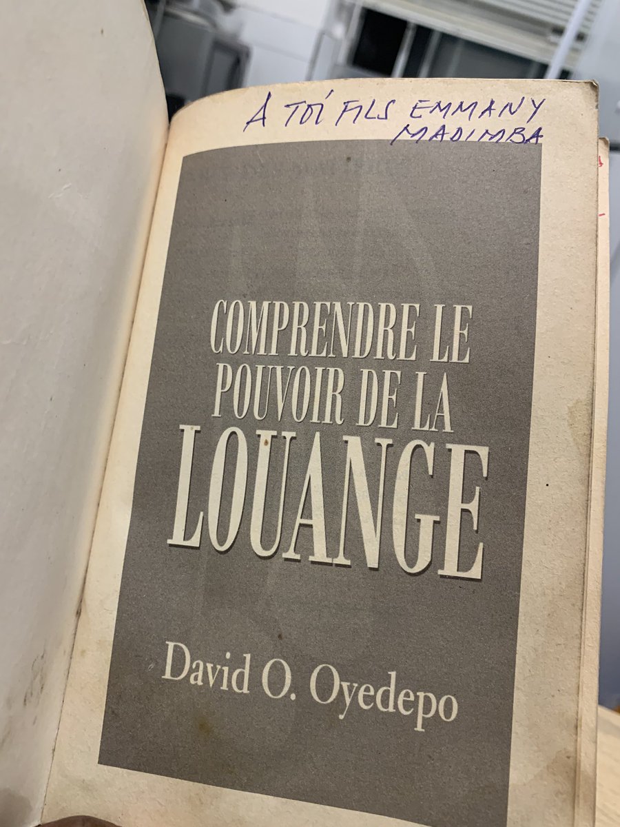 FrostMdb's tweet photo. Avant j’disais ça aussi que l’adoration dépassait la louange mais après lu ce livre que mon père m’a offert j’ai eu à comprendre.L’année j’ai carrément oublié mais c’était après que j’aie exposé sur l’adoration comme sujet de ma défense à l’EcoledesDisciples. https://t.co/5EFVdZW4t1
