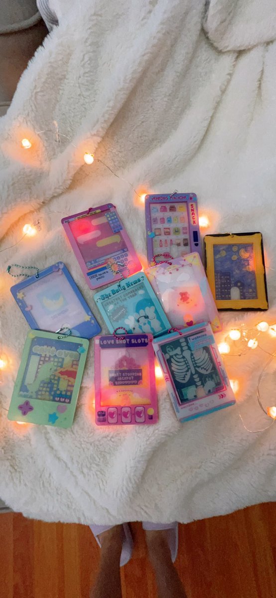 I made IU sticker freebies for the ATL stop. My friend and I will be making cute bracelets to go with them. Will have 100 freebies! 

I will also be selling pc holders from my shop while I am there. Very limited stock.
#HEREH #IU #IU_WORLD_TOUR #HEREH_WORLD_TOUR_IN_ATLANTA #UAENA