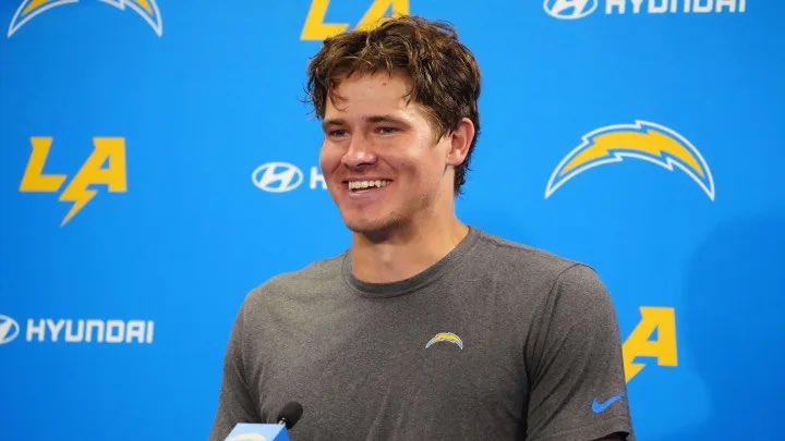 #mcm to this handsome man right here <a href="/chargerssavior/">𝐉.𝐇.¹⁰</a> ❤️